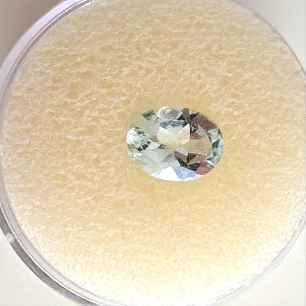GORGEOUS WHITE SAPPHIRE LOOSE GEMSTONE